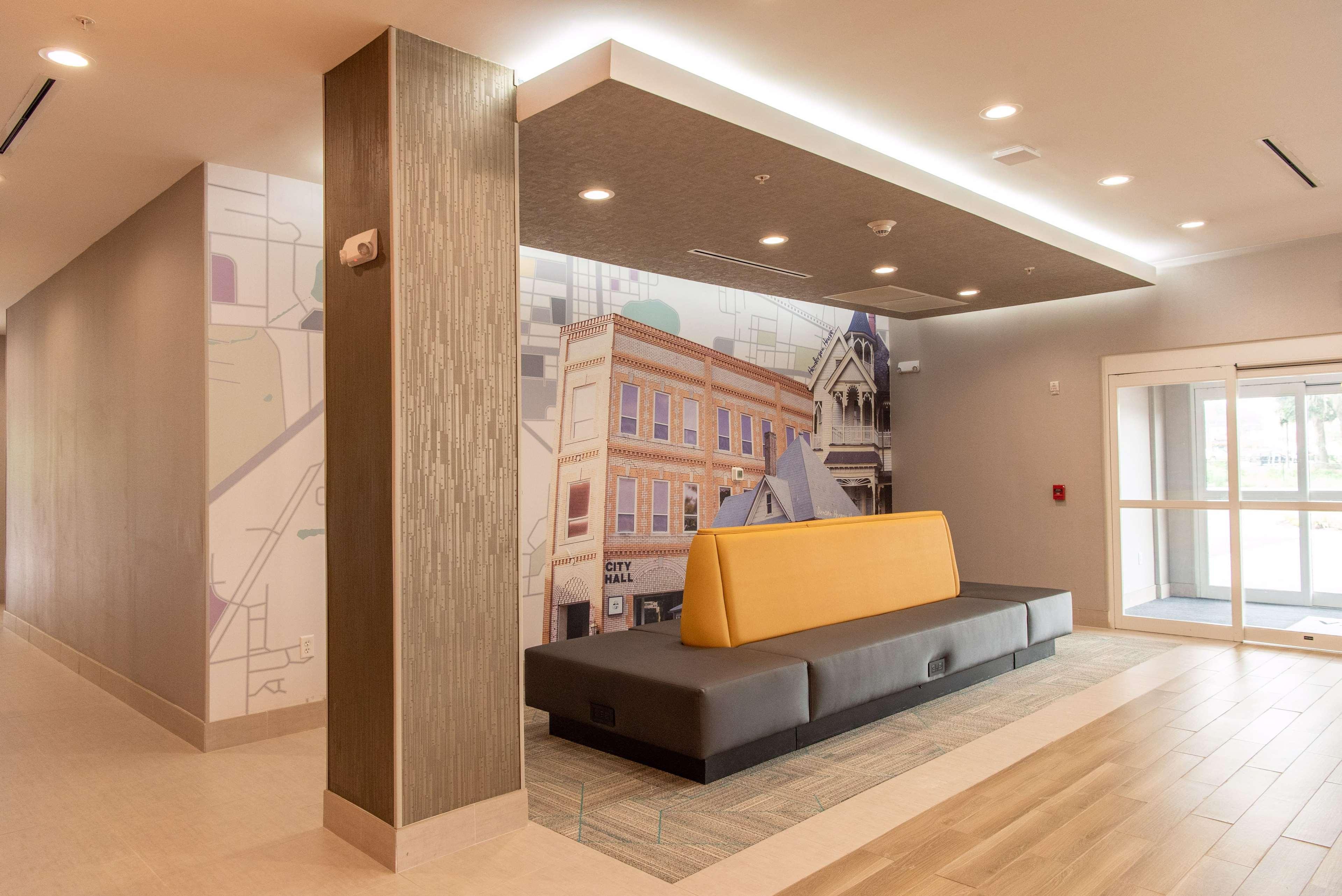 La Quinta Inn & Suites By Wyndham مدينة ليك المظهر الخارجي الصورة