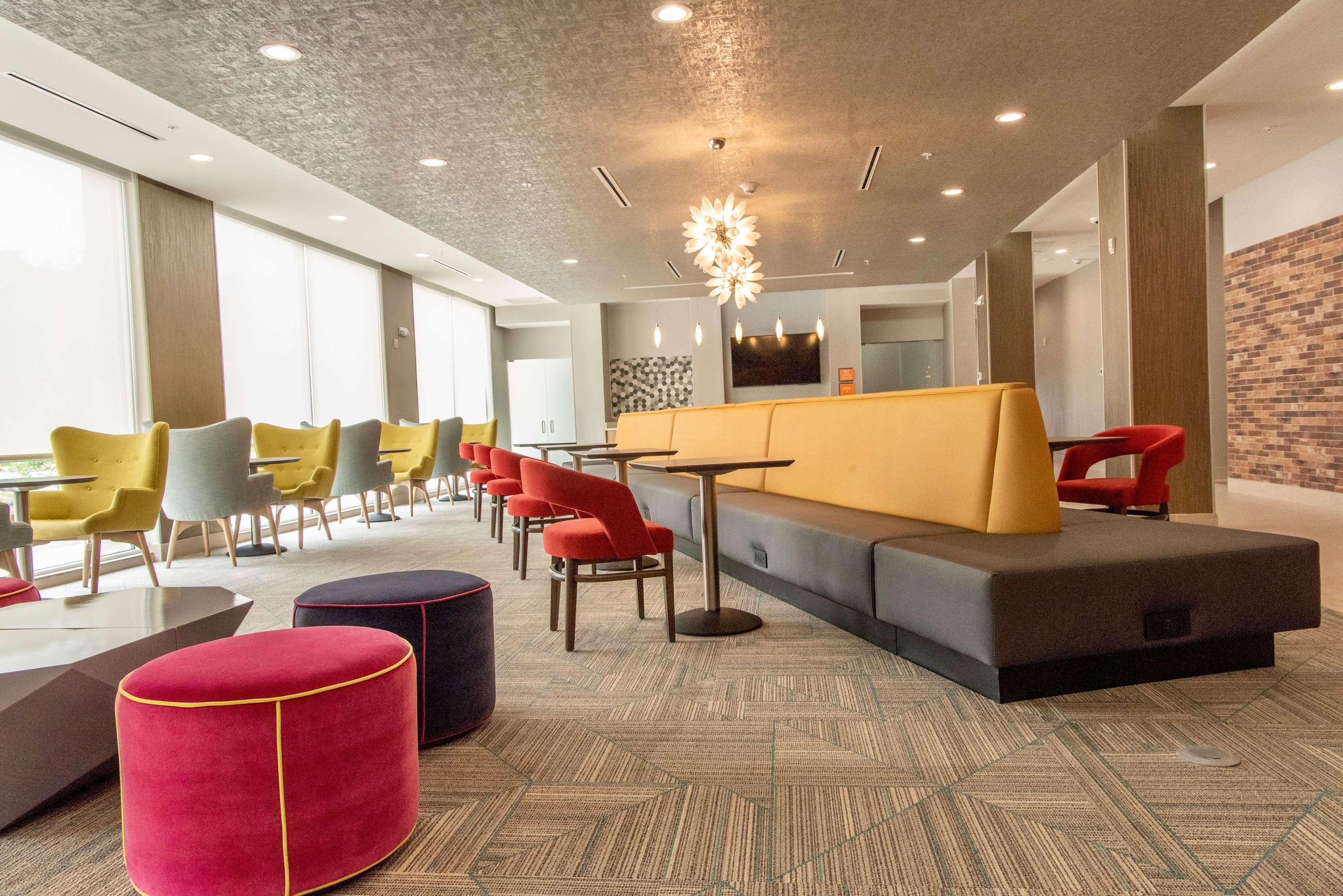 La Quinta Inn & Suites By Wyndham مدينة ليك المظهر الخارجي الصورة