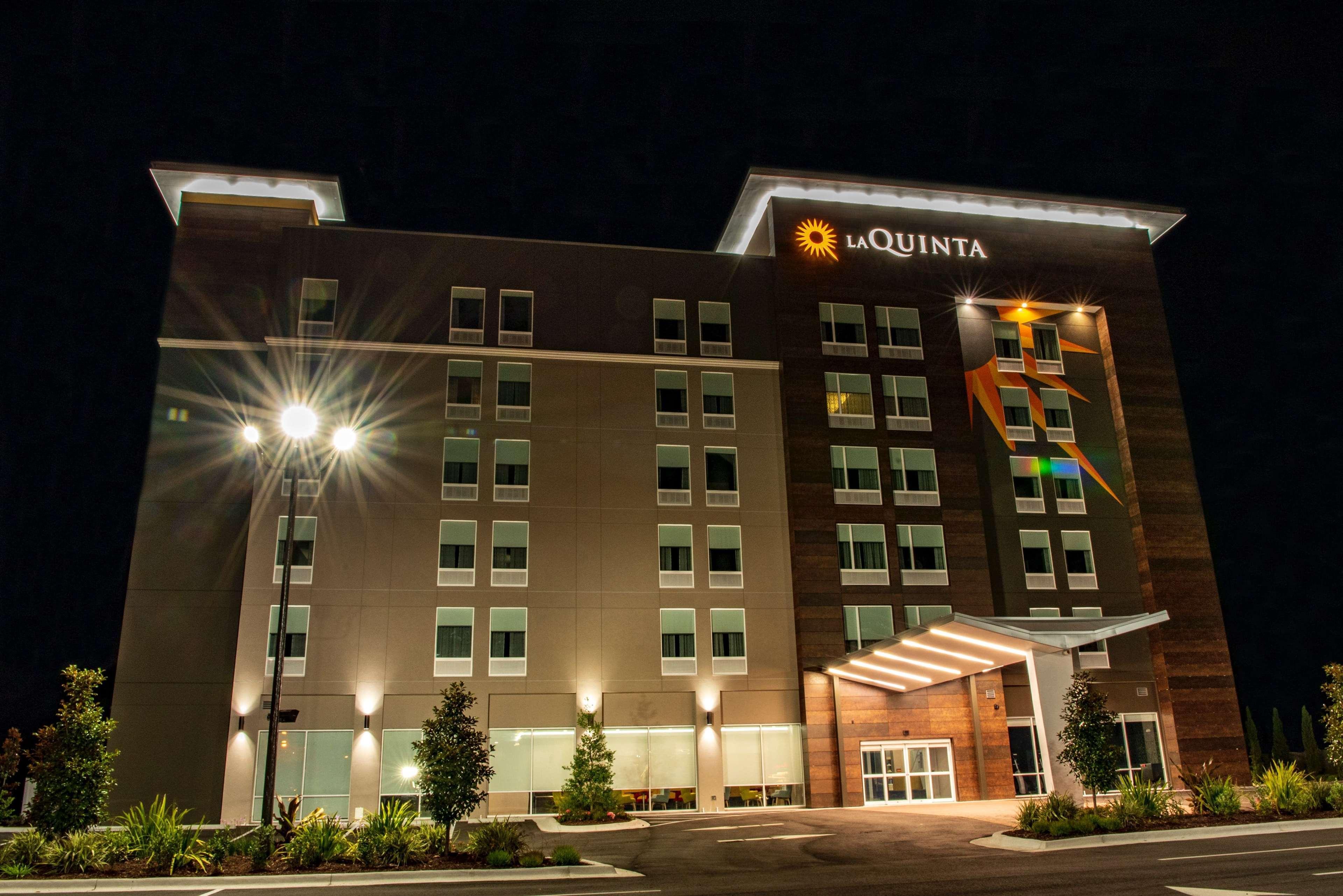 La Quinta Inn & Suites By Wyndham مدينة ليك المظهر الخارجي الصورة